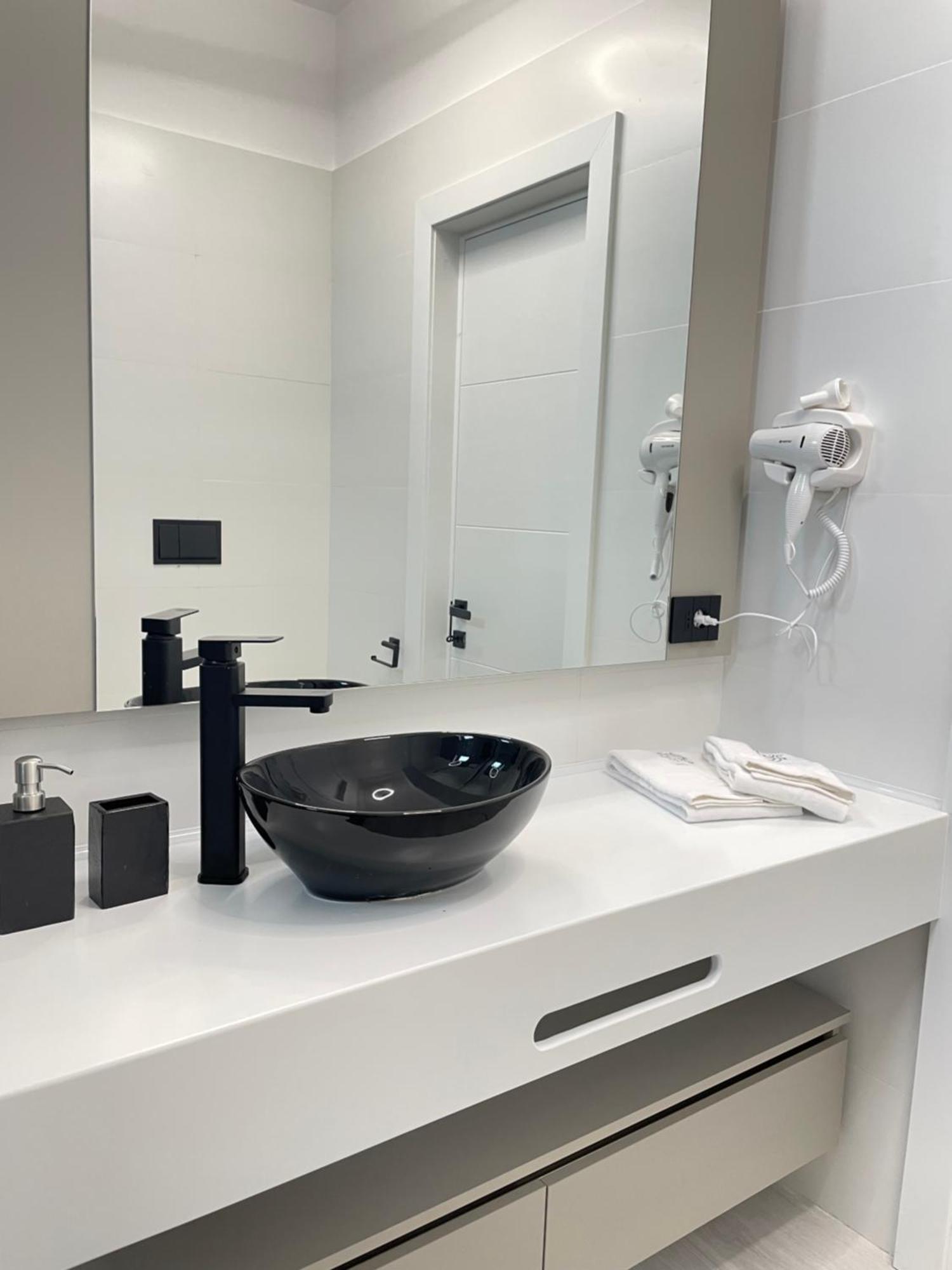 Mamaia Nord Vip Aparthotel Năvodari Eksteriør bilde