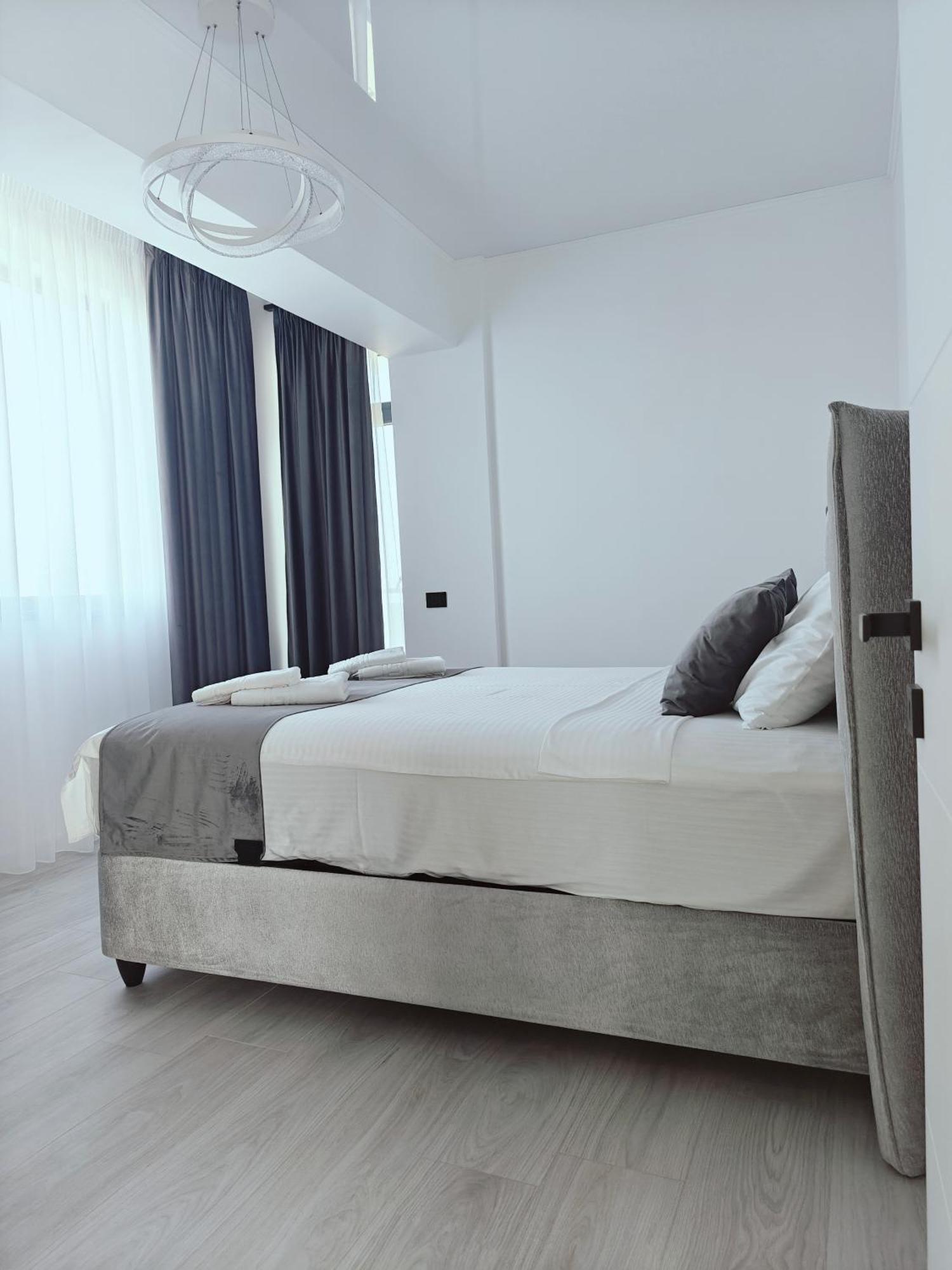 Mamaia Nord Vip Aparthotel Năvodari Eksteriør bilde