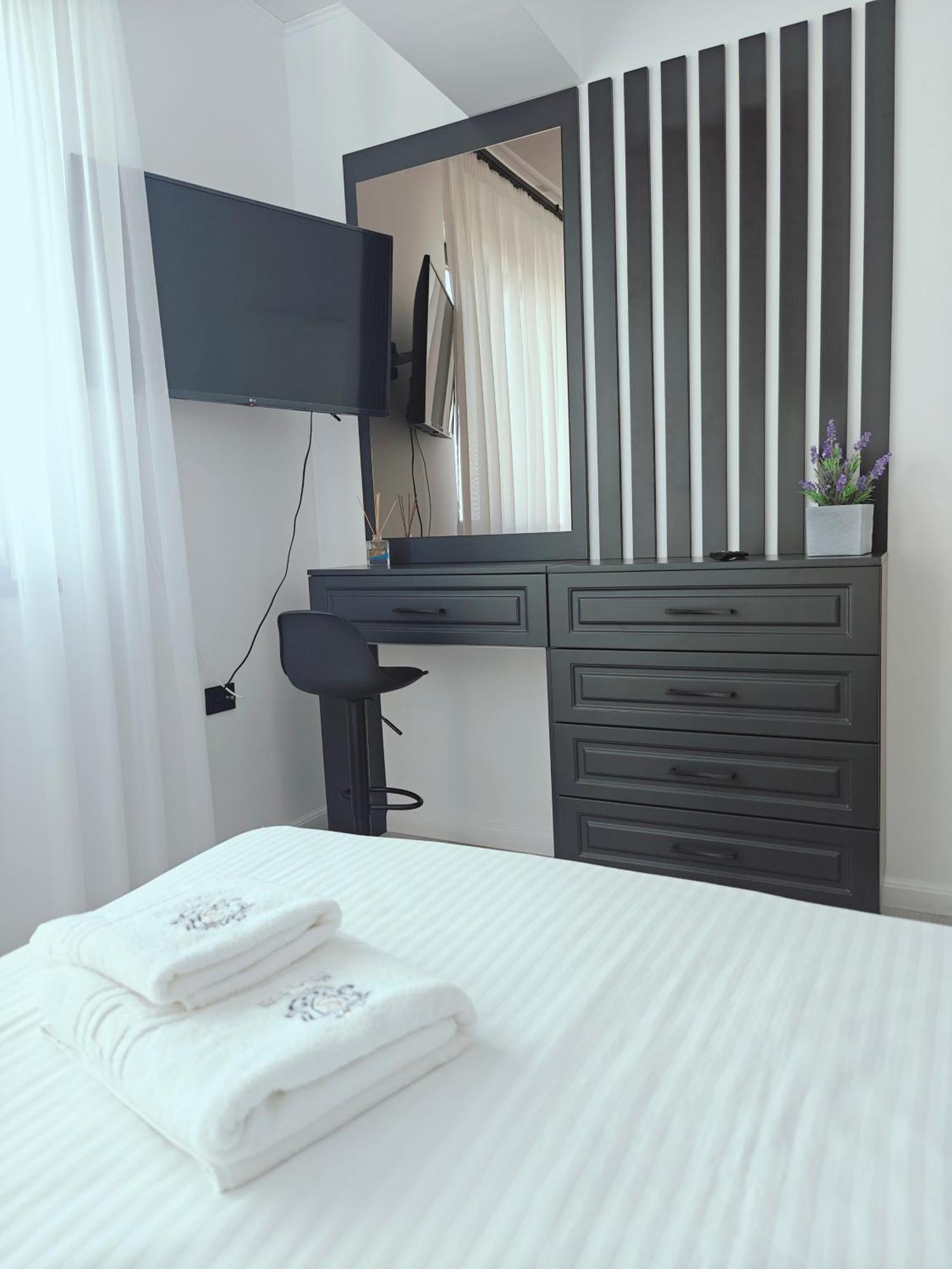 Mamaia Nord Vip Aparthotel Năvodari Eksteriør bilde